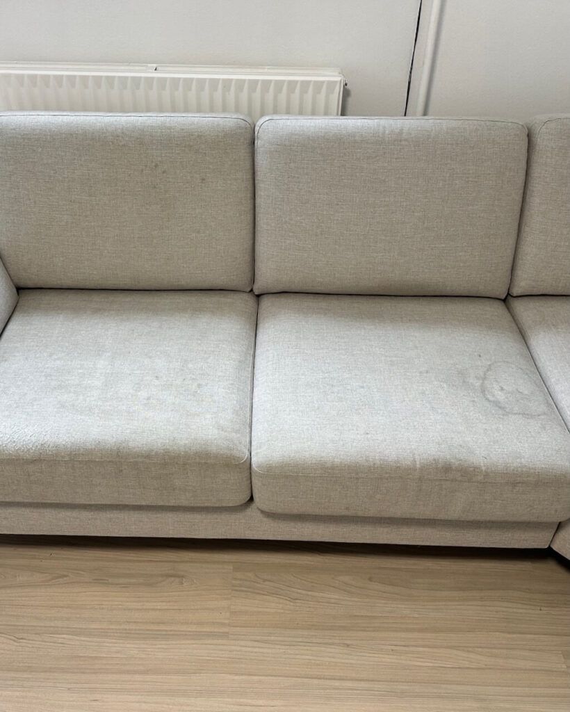 Grå sofa — før